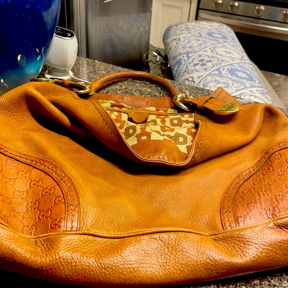 Gucci Authentic Duffle bag
